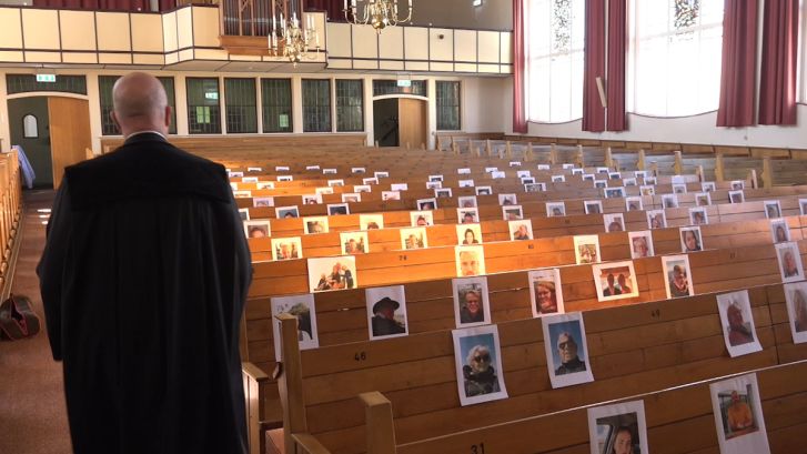 Bruse dominee preekt tijdens Paasdienst tegen selfies