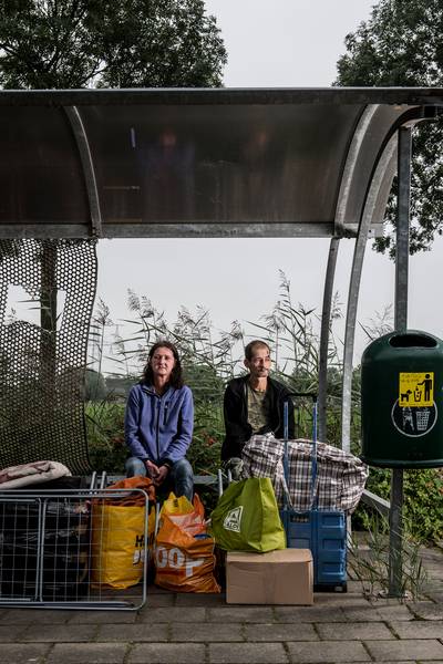 Arbeidsmigranten Saulus en Renata plompverloren op straat gezet na ontslag: ‘We moesten binnen vijft