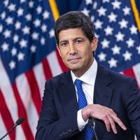 Fed-voorzitter Kevin Warsh laat zien dat hij niet bang is van Trump en verhoogt rente tot 4 procent