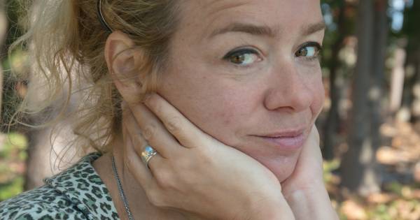 Grote Poezieprijs Voor Gedichten Met Troost Van Vrouwkje Tuinman Binnenland Tubantia Nl
