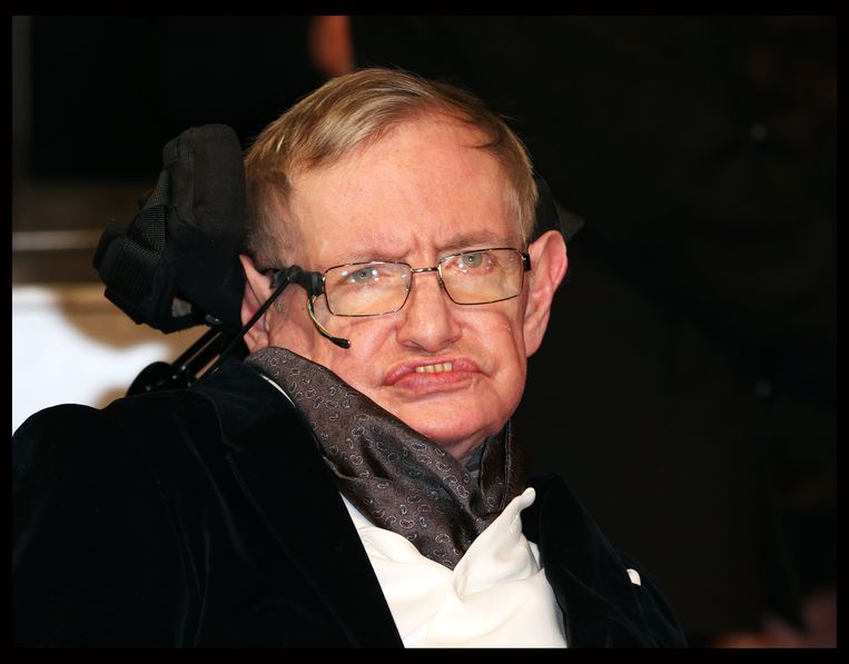 "We zijn gewoon een extra ontwikkelde apensoort op een inferieure planeet van een zeer gewone ster. Maar we kunnen het universum begrijpen. Dat maakt ons speciaal", zei Stephen Hawking over de mensheid.

