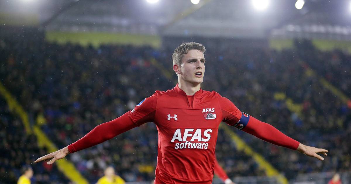 Guus Til leidt AZ naar simpele zege op armoedig NAC ...