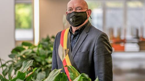 Burgemeester stort hart uit na dood Kato (12) op zijn grondgebied