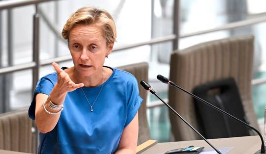 ‘Advies van Inspectie Financiën werd niet genegeerd’, zegt De Ridder na beschuldiging van ‘misleiding’ rond dading met luchthaven Deurne