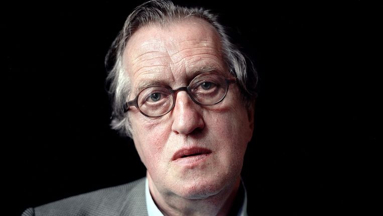 Begrafenis van Gerrit Komrij live op NOS De