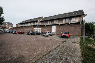 Buurman de hulp, Miranda en Karima de terreur in Westervoort