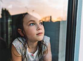 Leanne (46): “Veel kinderen kunnen in de zomer niet eens een dagje weg, de dagen zijn dan lang en leeg”