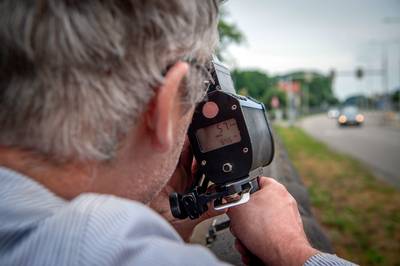 We gingen zelf meten: driekwart auto’s rijdt te snel op Graafseweg in Alverna