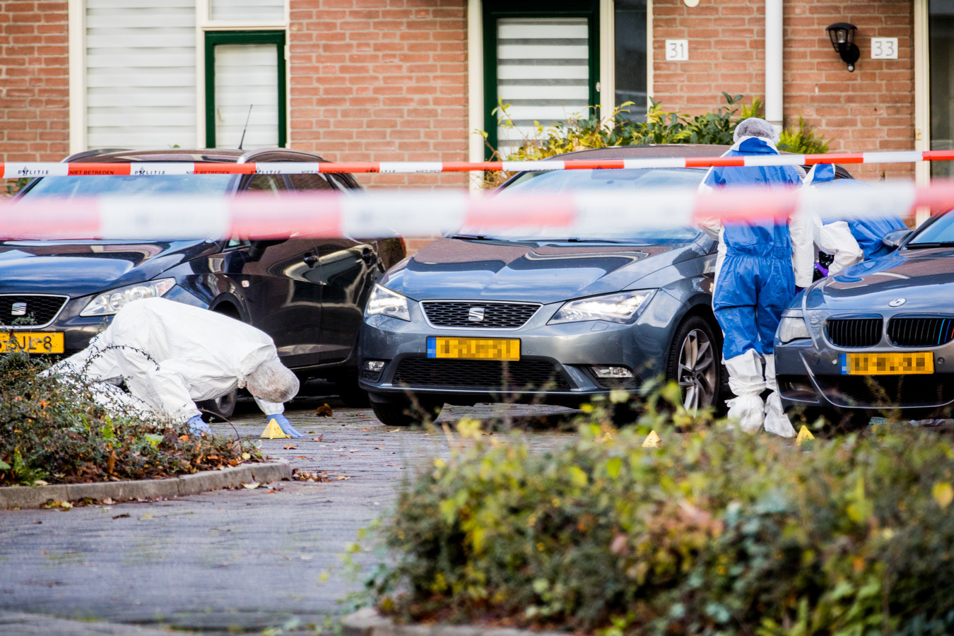 Iedereen weet dat het Chico is die dood in zijn auto zit ...