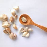 Dit is dé manier om knoflook te pellen