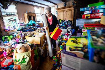 Nel en Nico geven elke Sinterklaas duizenden kadootjes aan kinderen van minima
