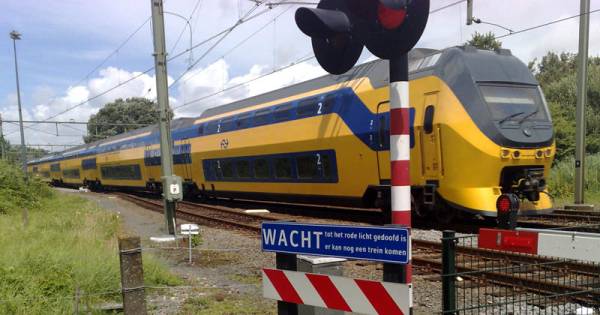 Geen treinverkeer tussen Bergen op Zoom en Vlissingen door aanrijding, extra reistijd minimaal 60 minuten.