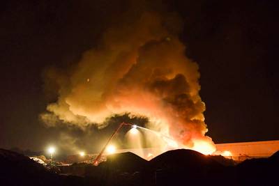 Zeer grote brand bij recyclebedrijf in Son