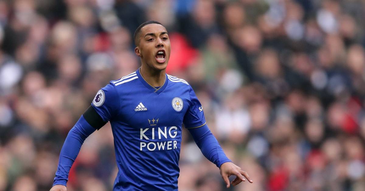 VIDEO. Youri Tielemans pakt Engeland in met eerste assist ...