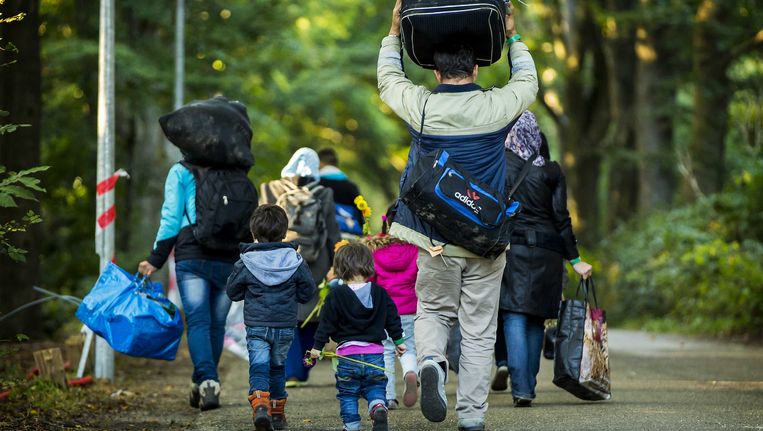 Dijkhoff Geen Taalles Vanaf Dag één Voor Asielzoekers De Volkskrant 9135