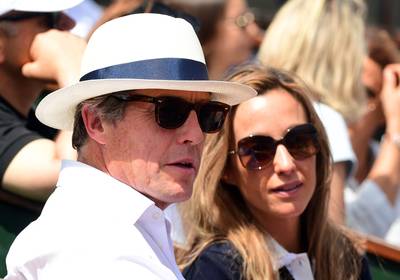 Hugh Grant trouwde alleen voor makkelijkere paspoortcontrole