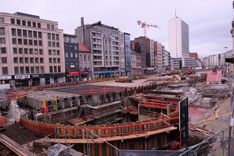 In het kader van de werken aan de Noorderlijn wordt het hele Operaplein vernieuwd.