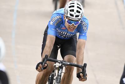Van Aert onderhandelt in mei met huidige ploeg over toekomst