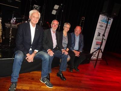 Rhine Town laat Junushoff weer swingen