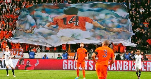Franse Nummer 14 Ontneemt Oranje Succesje Bij Eerbetoon Aan Cruijff Sport Ad Nl