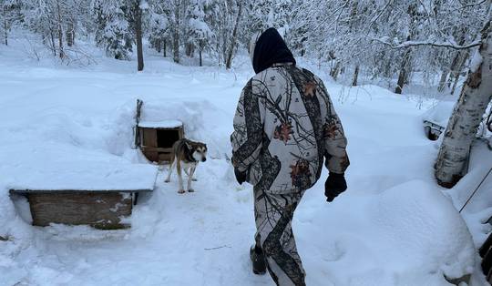 ‘In Alaska vecht je vooral tegen jezelf’: Matthias M.R. Declercq woonde vier seizoenen in de wildernis