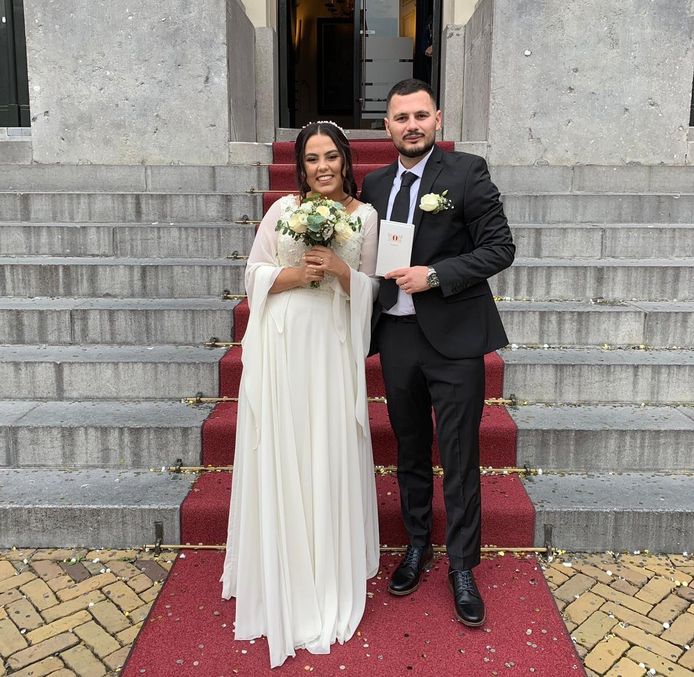 Nieuw Corona dwarsboomt bruiloft: 'Ik heb keihard gehuild' | Dordrecht DE-27