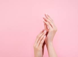 Dít is de grote nageltrend voor de herfst