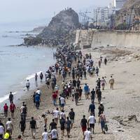 EU roept ambassadeurs bijeen voor spoedvergadering over crisis Ceuta • Portugal versterkt grenscontroles in het zuiden