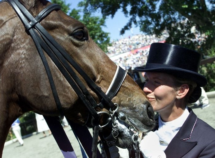 Van Grunsven succesvol met Salinero Foto gelderlander.nl