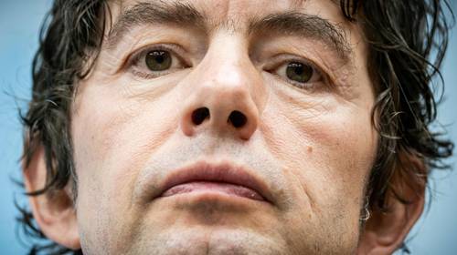 Duitslands populairste viroloog doodt corona met zijn ogen