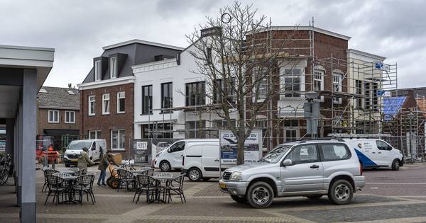 Hoep-building in Bruinisse onthuld
