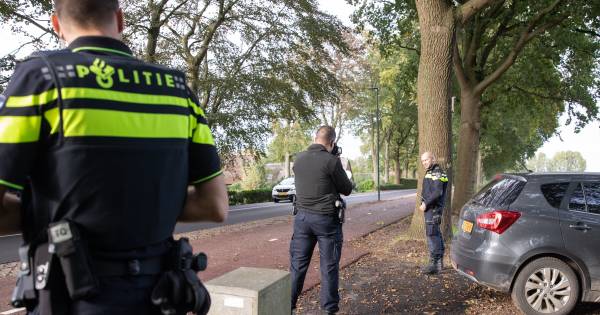 Agenten slingeren 127 bestuurders op de bon bij snelheidscontrole in Zelhem.