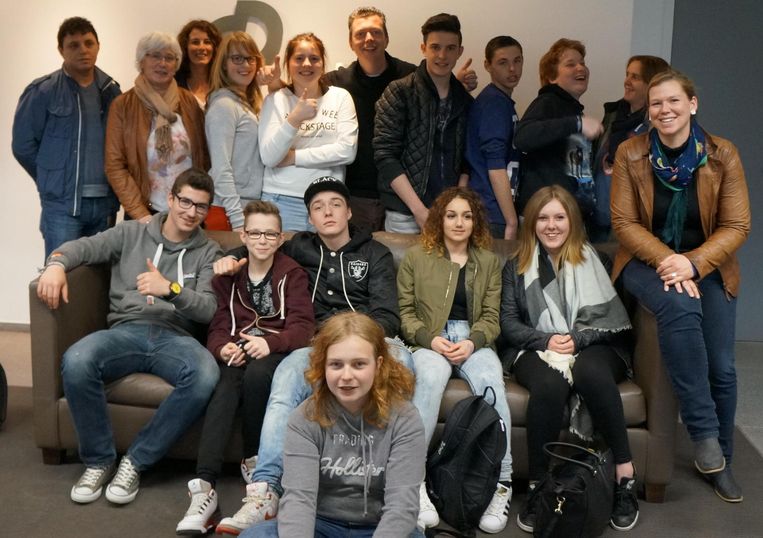 Leerlingen Egmont en Hoorn bezoeken redactie Gavere Regio HLN