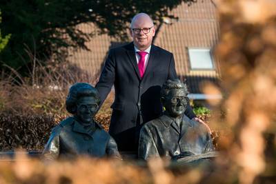 Rhedense burgemeester Van Eert roemt in nieuwjaarsspeech saamhorigheid bij Rhedense stormramp