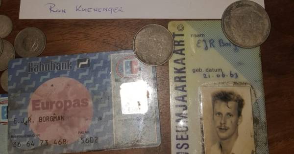 Portemonnee na 30 jaar terug bij eigenaar door Ron uit Goor: 'Dreef plotseling voorbij' - Tubantia