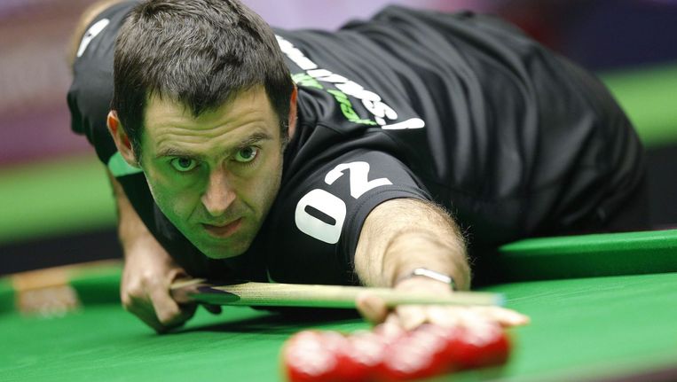 Ronnie O'Sullivan ondanks 'wanprestatie' naar halve ...
