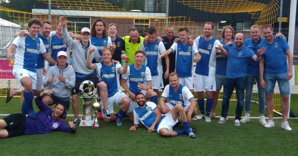 VV Oldenzaal winnaar Twente Tournament in Weerselo | Amateurvoetbal - Tubantia