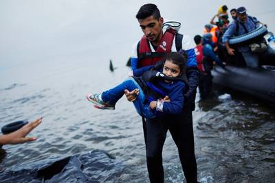 'Meer geld? Dan migranten opvangen'