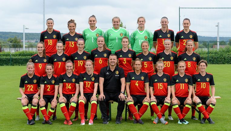 Amper 1.500 fans voor uitwuifmatch Red Flames | Voetbal | Sport | HLN