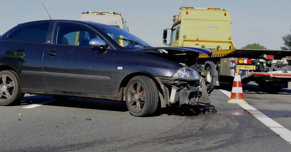 "Bestuurder raakt gewond na eenzijdig ongeval op A77 bij Heijen". #maasland #