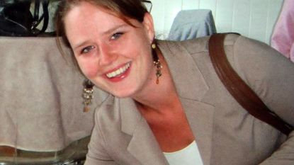 Moordenaar Aurore Ruyffelaere Pleegt Zelfmoord Binnenland Hln Be