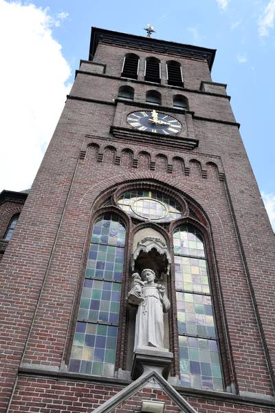 Van droge missaal naar death metal (Voorheen Rome, slot)