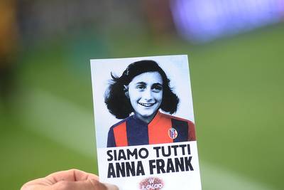 Ook stickers Anne Frank bij Leipzig