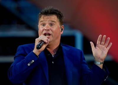 Wolter Kroes (49) wil blijven zingen tot na zijn pensioen: ‘Nog 15 jaar knallen'