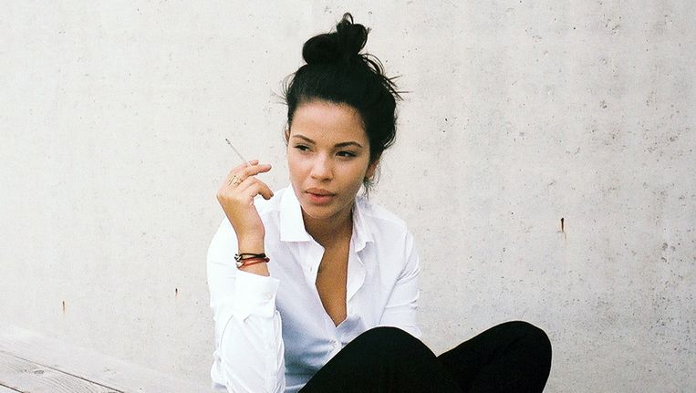 De Camera Voelde Als Een Goede Vriendin De Volkskrant Ze is een van de populairste vloggers van nederland, met vlogs over onder andere mode en. de camera voelde als een goede vriendin