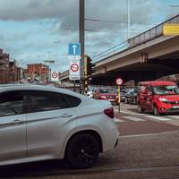 ‘Hoe properder auto’s worden, hoe kleiner het effect’: de lage-emissiezones wankelen