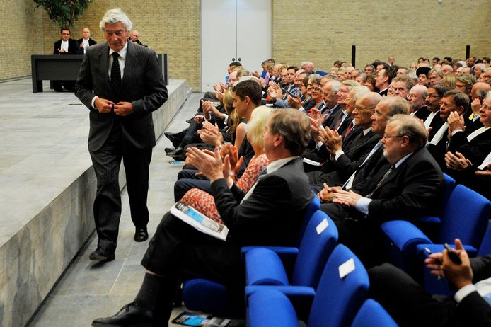 Tilburg University Was Klein Maar Lubbers Maakte Het Interessant Ongelooflijk Bijzonder Hij Was De Minister President Brabant Bndestem Nl