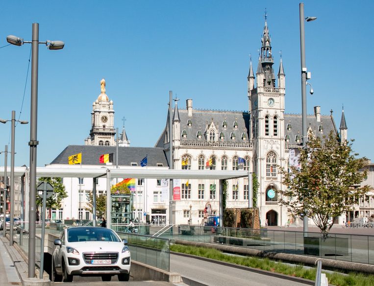 Stad Opent Lokale Infolijn Voor Maatregelen Coronavirus Sint Niklaas In De Buurt Hln