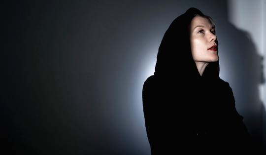 Muzikante Trixie Whitley: ‘Nadat ik slachtoffer werd van seksueel geweld, ben ik lang achtervolgd door schaamte en schuld’
