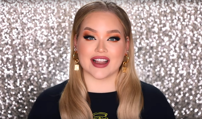 Nikkie Tutorials Onthult Ik Ben Transgender Show Adnl